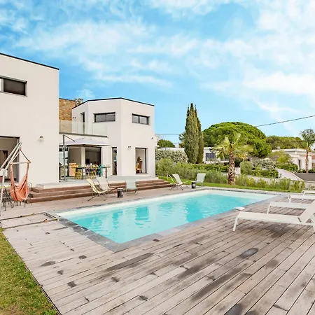 Villa Les Girelles By Interhome Les Issambres