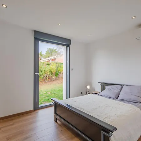 Villa Les Girelles By Interhome