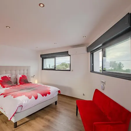 Les Girelles By Interhome